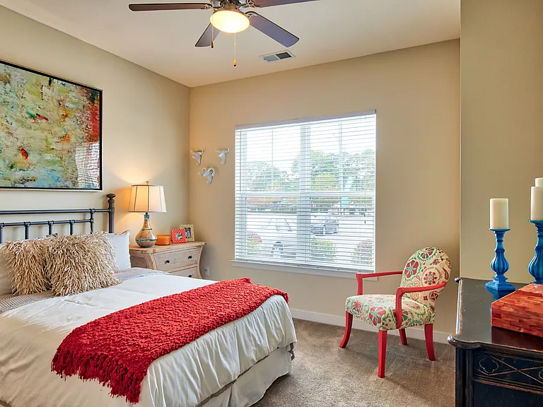 Solace Apartments — Photo 30