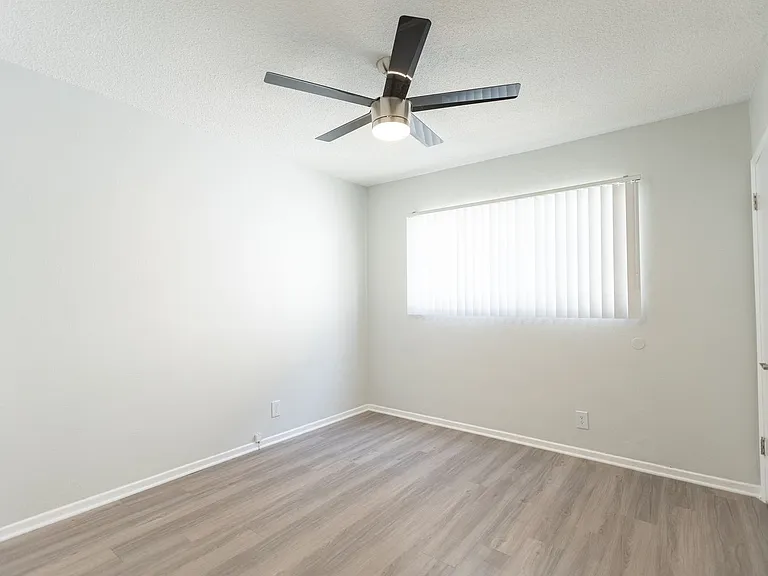 12323 Texas Ave — Photo 33