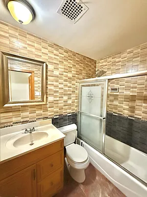 Rented by Luxian International Realty LLC | media 4