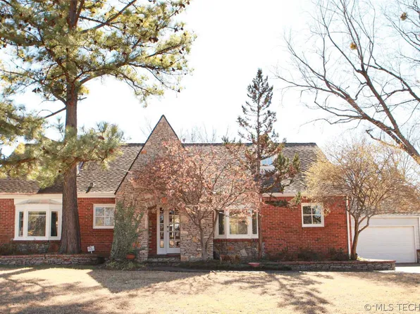 2430 E 17th Pl, Tulsa, OK 74104