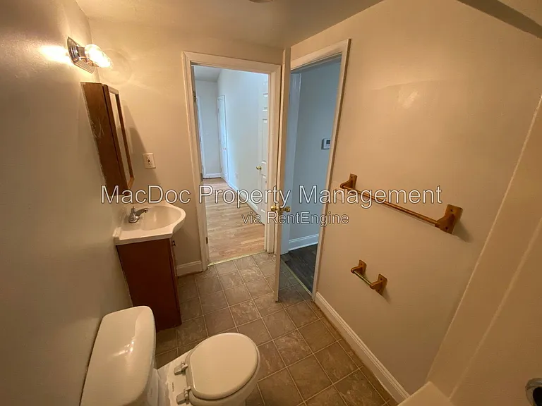 806 Weedon St #A — Photo 10