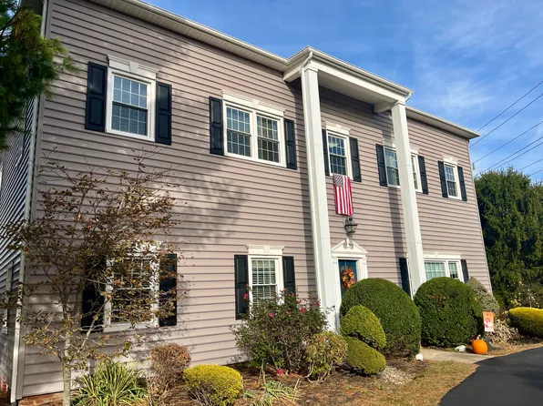284 Union Valley Half Acre Rd #2, Monroe Township, NJ 08831