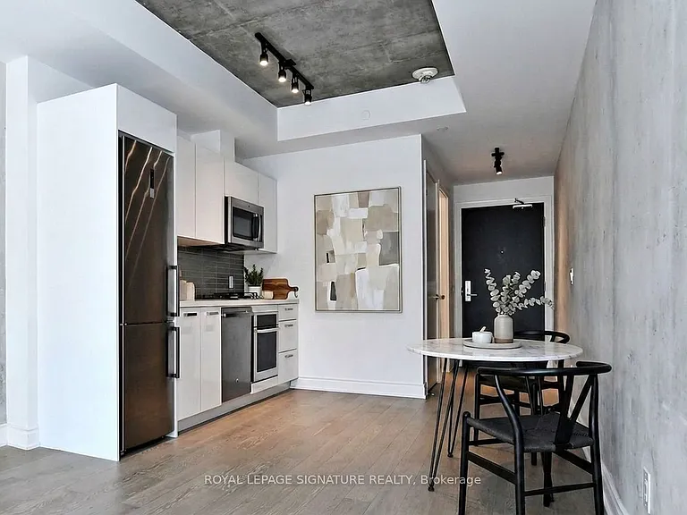 608 Richmond St W #514 — Photo 2