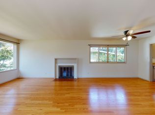 2440 E Woodlyn Rd, Pasadena, CA 91104