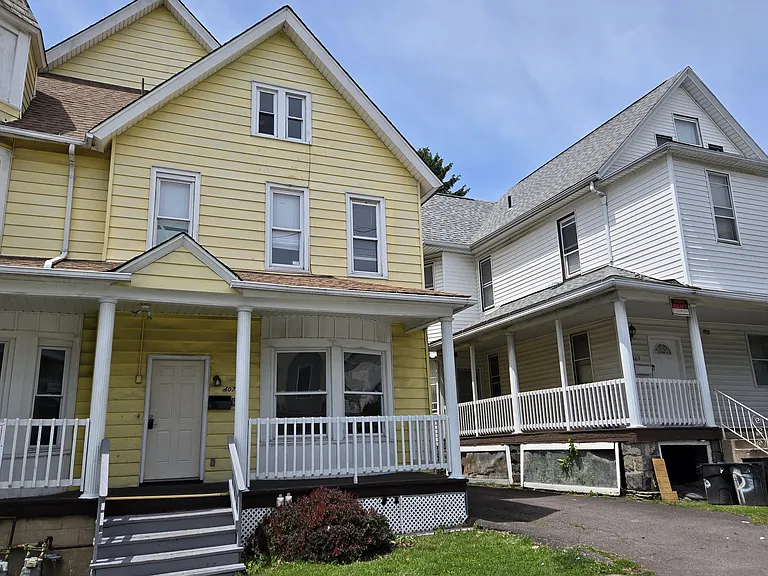 407 N Webster Ave — Photo 1