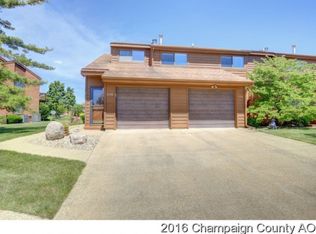 2136 Sunview Dr, Champaign, IL 61821