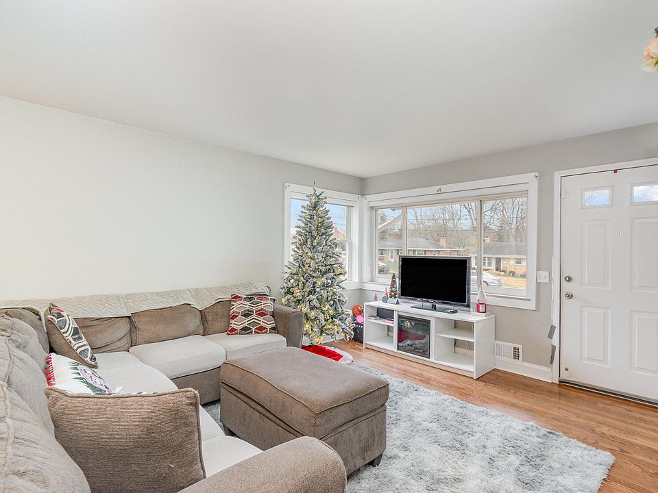 2nd image of 516 Hallam Ave