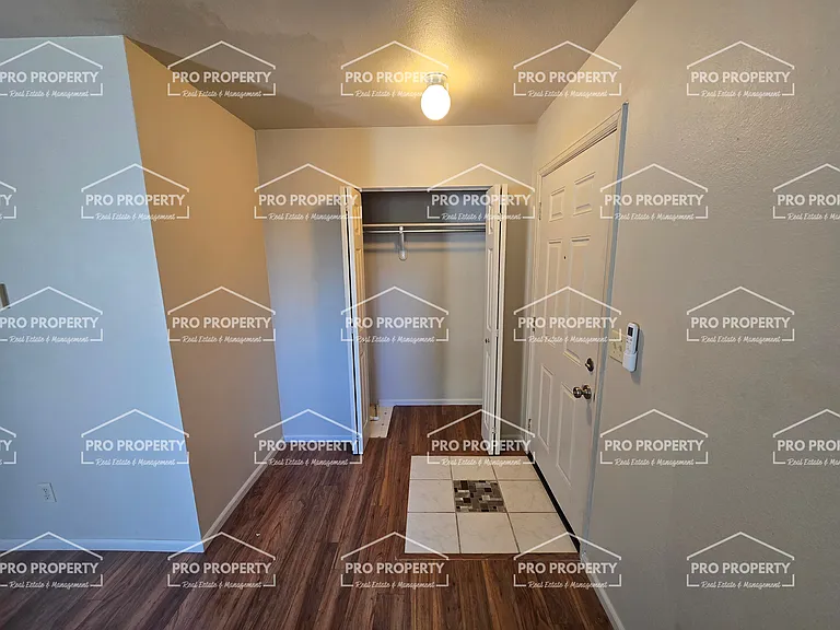 1506 E 5th St — Photo 5