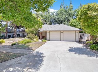 8526 N Calaveras St, Fresno, CA 93711