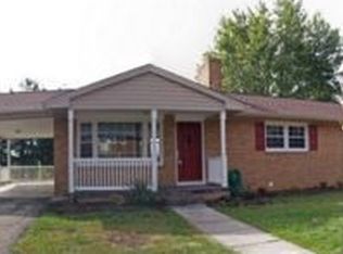 55 Griggs St, Christiansburg, VA 24073