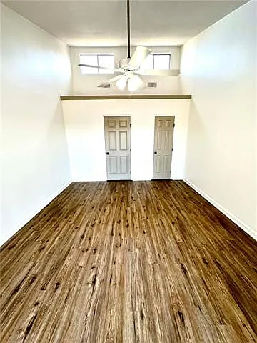 2 bed, 1.5 bath, 1050 sqft, $1,300 — Photo 4