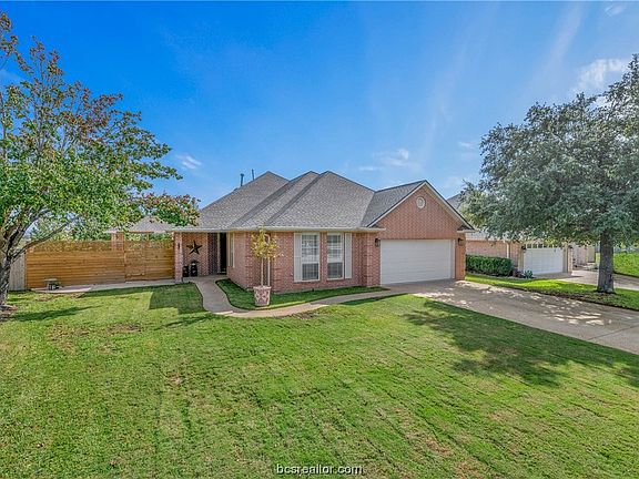 2nd image of 1411 Stonebridge Ct