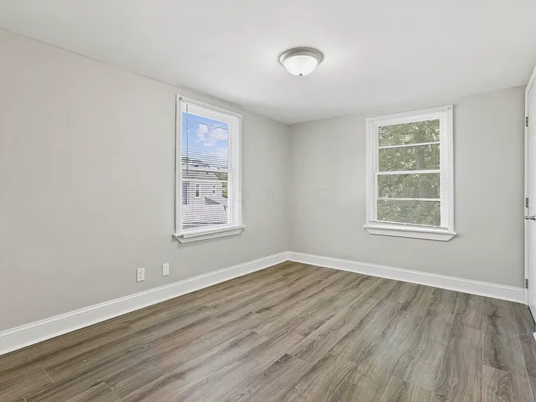 2441 Taylor Ave — Photo 10