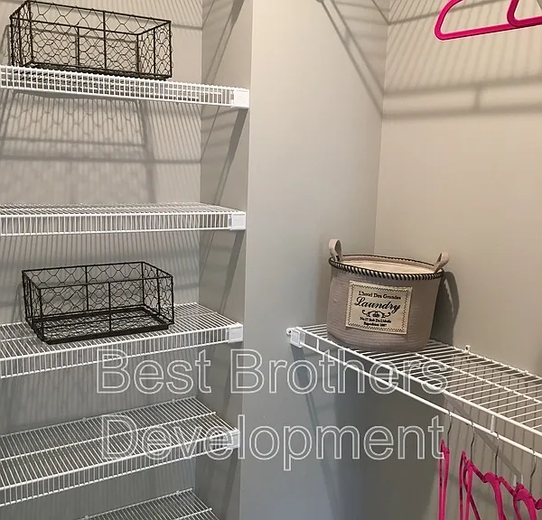 4779 S Park Ave #15 — Photo 8