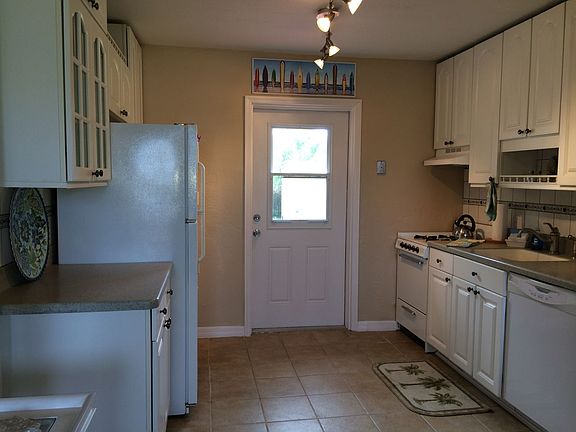 3rd image of 828 E 25th Ave