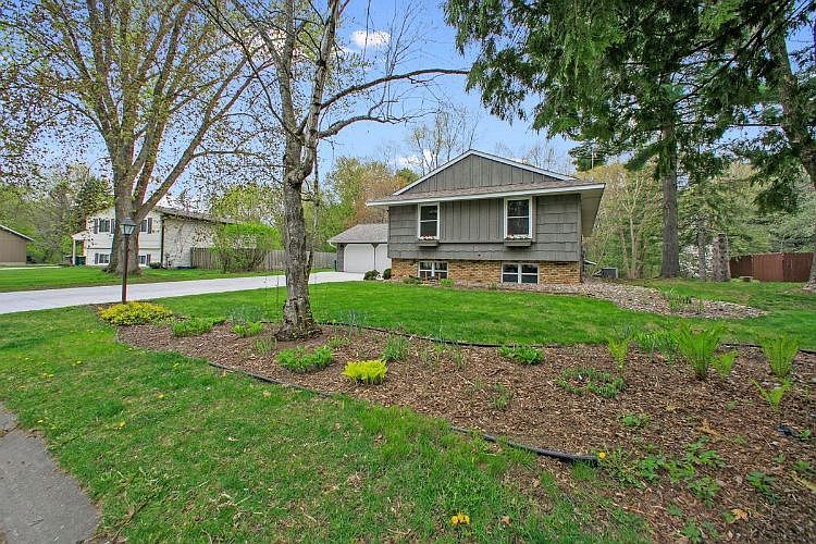 1st image of 210 Maryknoll Dr