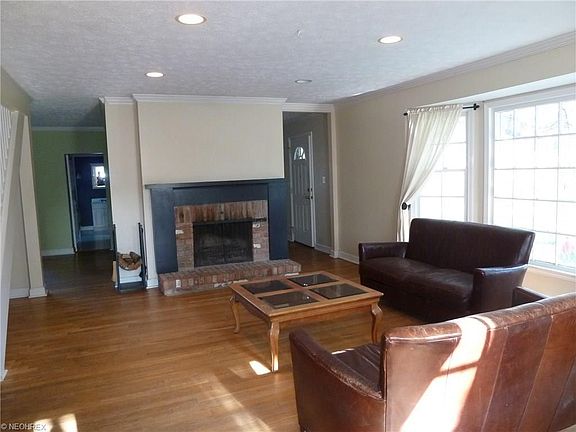 2nd image of 39 Paw Paw Lake Dr