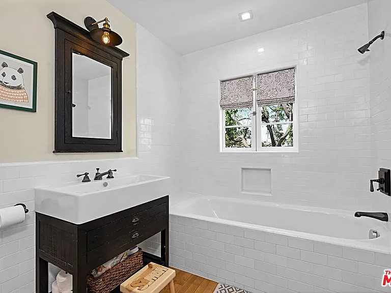 379 N Ridgewood Pl — Photo 28