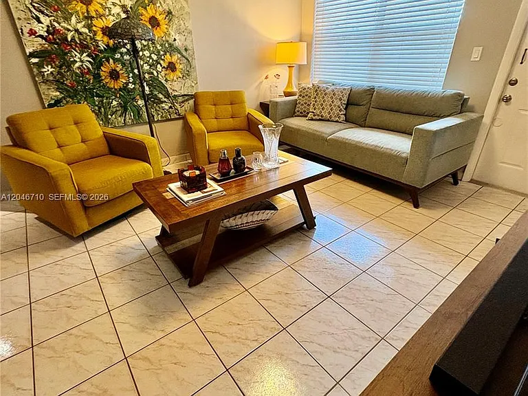 3501 SW 10th St #1B — Photo 5