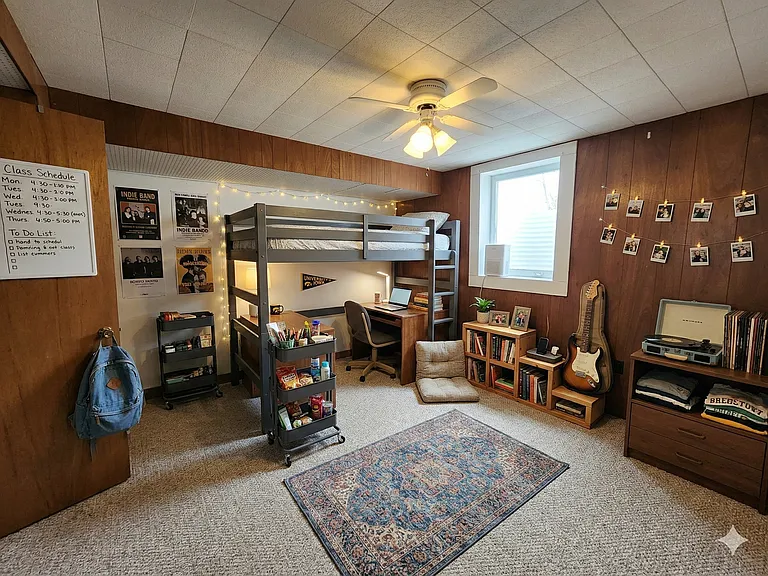 604 W Seerley Blvd #B — Photo 4
