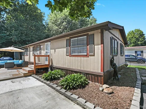 351 N Squirrel Rd Lot 205, Auburn Hills, MI 48326