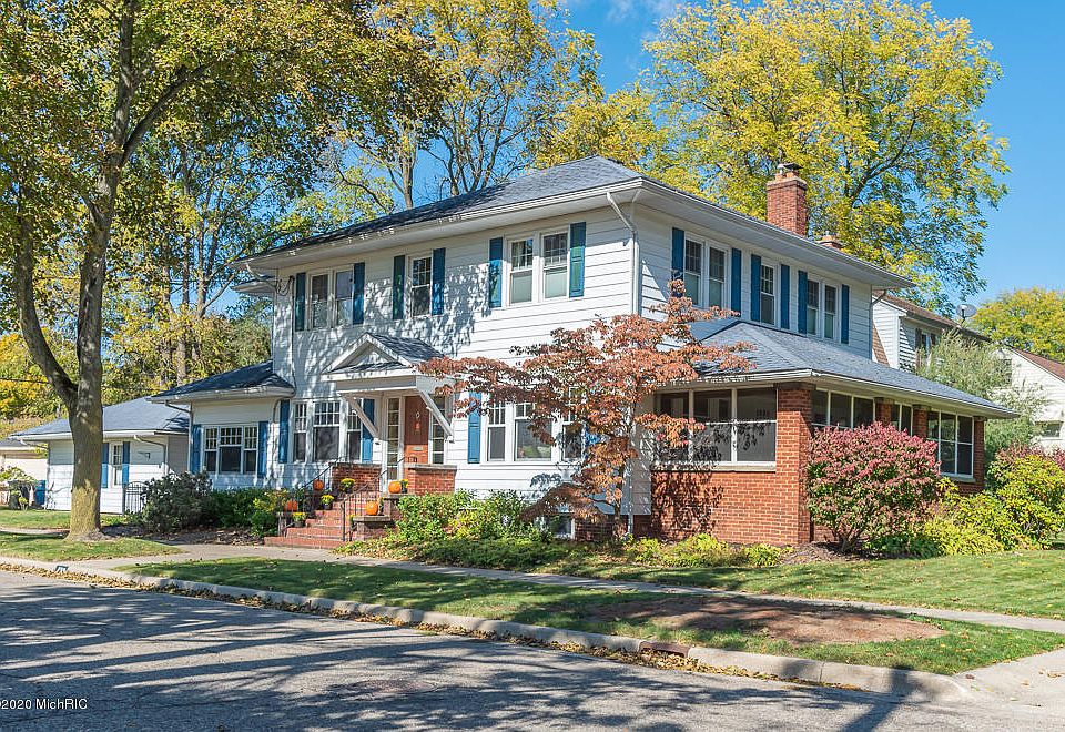 1st image of 438 Parkwood Ave
