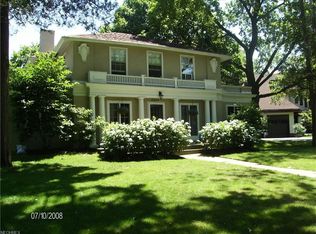 2225 Middlefield Rd, Cleveland Heights, OH 44106