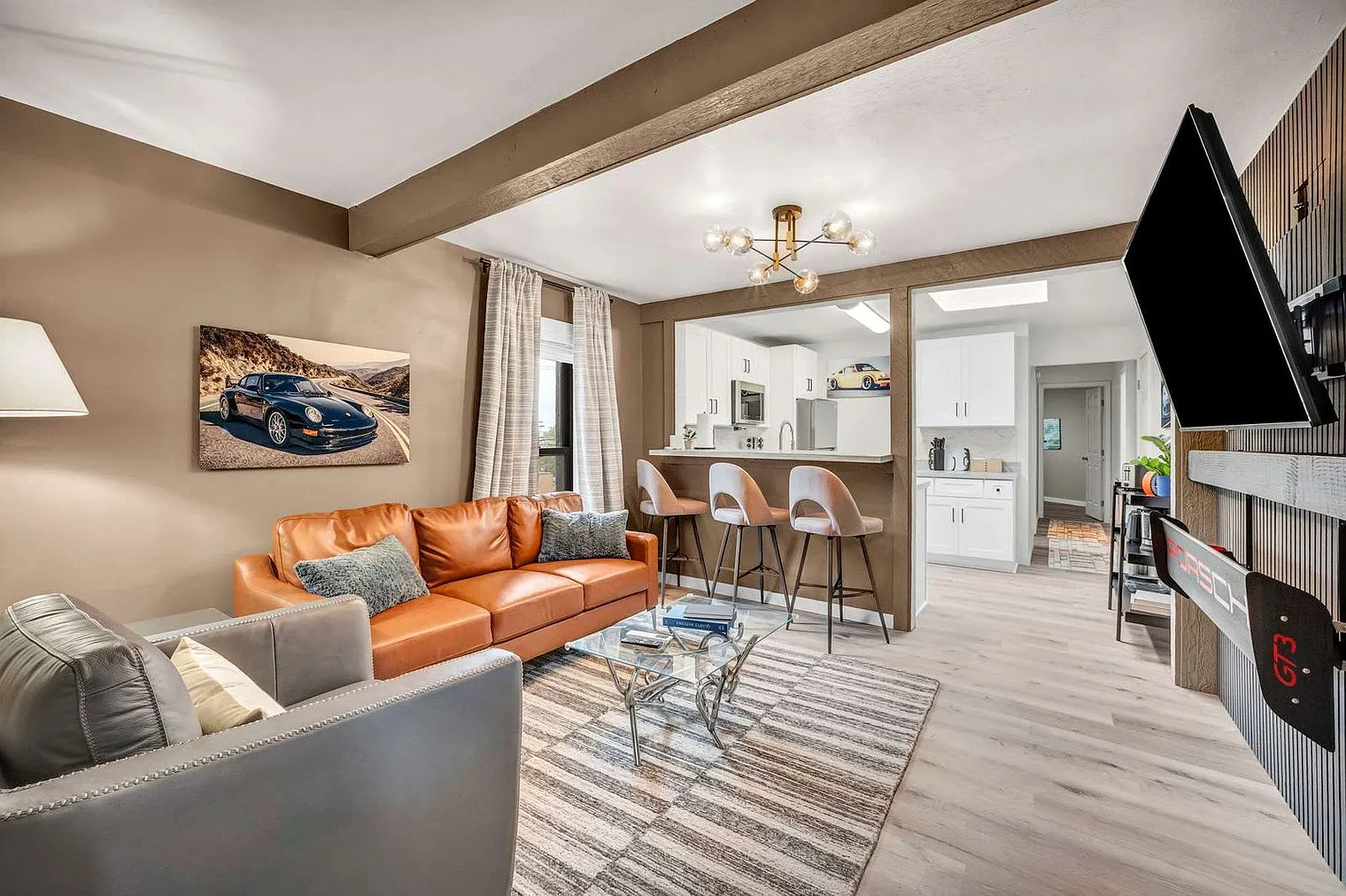 2 bed, 1.0 bath, 710 sqft, $3,597 — Photo 1
