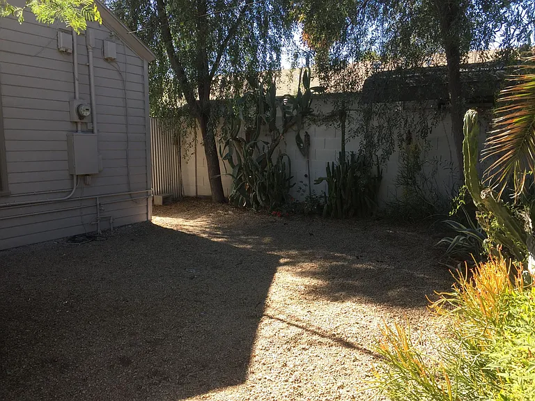1110 W Roosevelt St — Photo 13