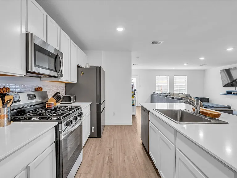 9815 Bellwick Hollow Ct — Photo 4