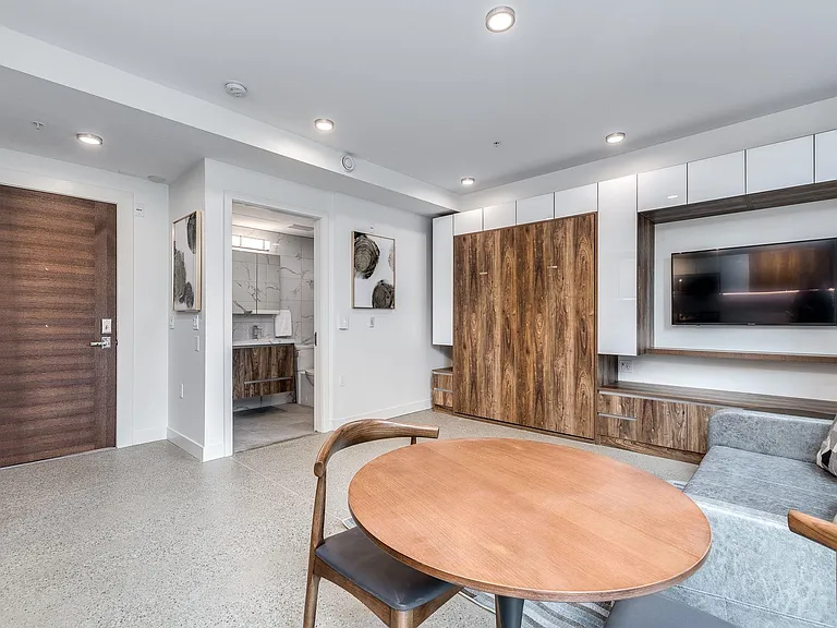 1170 Barclay St #202 — Photo 8