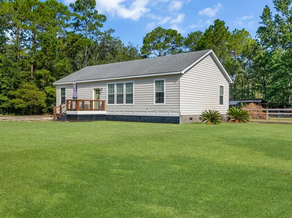 34 Fire Escape Rd, Saint Marks, FL 32355