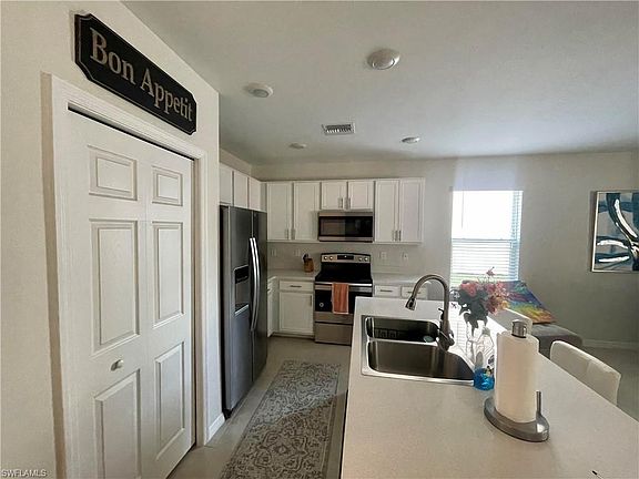 3rd image of 15031 Wildflower CIR