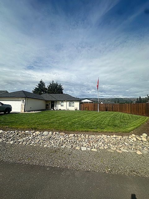 1st image of 520 Fir St