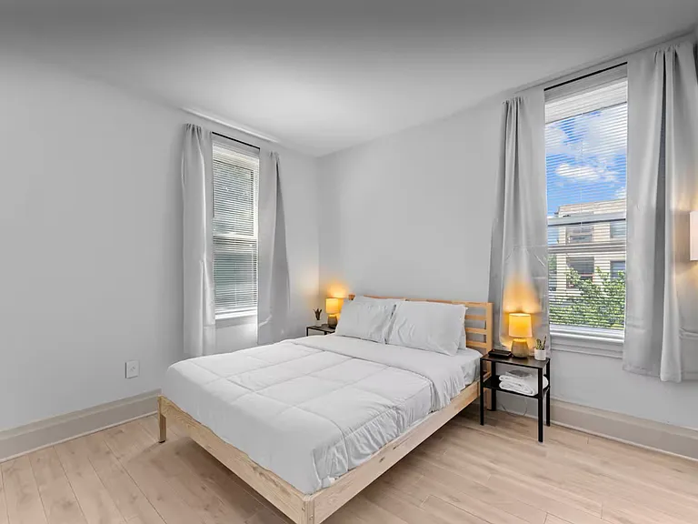 5615 Howe St #2 — Photo 11