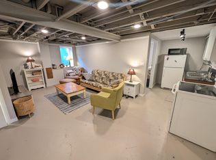 910 W Stadium Blvd #B, Ann Arbor, MI 48103