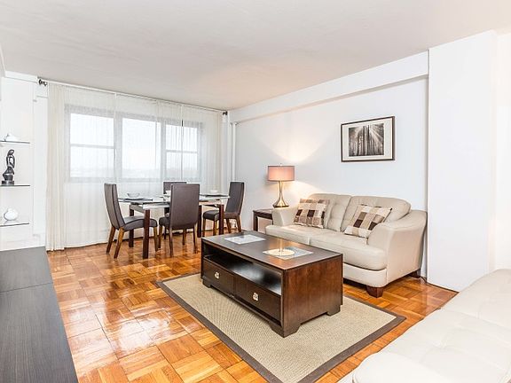 Maple-Gardens-living 1