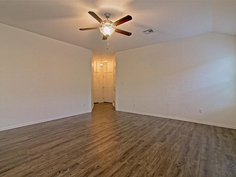 108 Circle Way — Photo 6
