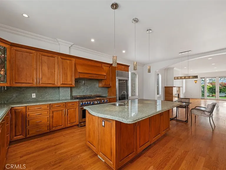 7822 Truxton Ave — Photo 15