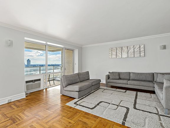 2nd image of 35 Sutton Pl APT 19B