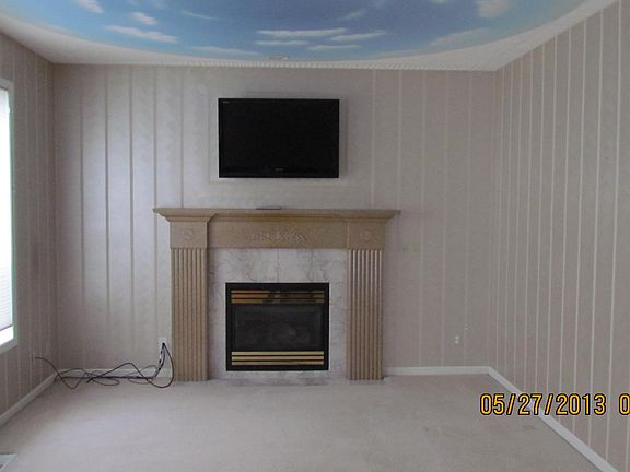 4th image of 4000 NE 82nd St