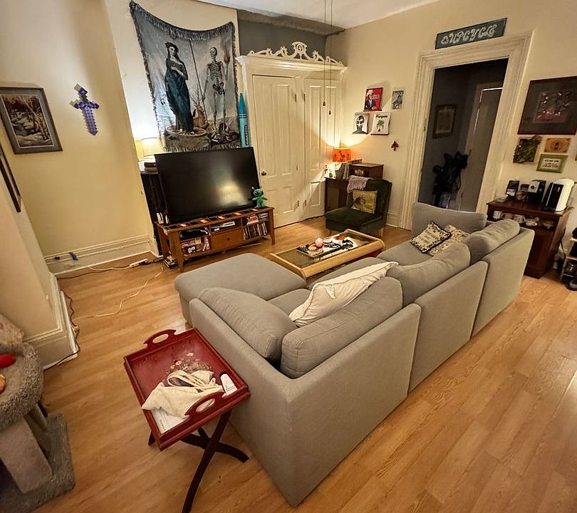 1st image of 112 W Clay St APT 3
