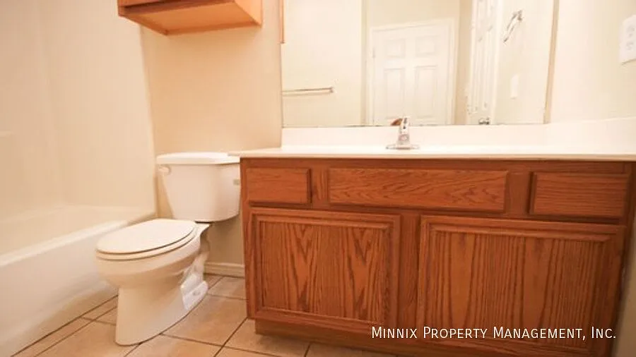 3 bedroom/2 bath | 5411 Marshall St. #A — Photo 4