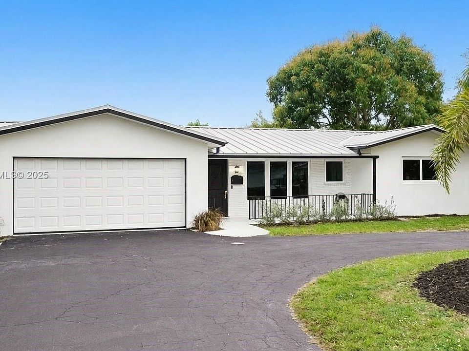 1st image of 5706 NE 15th Ave