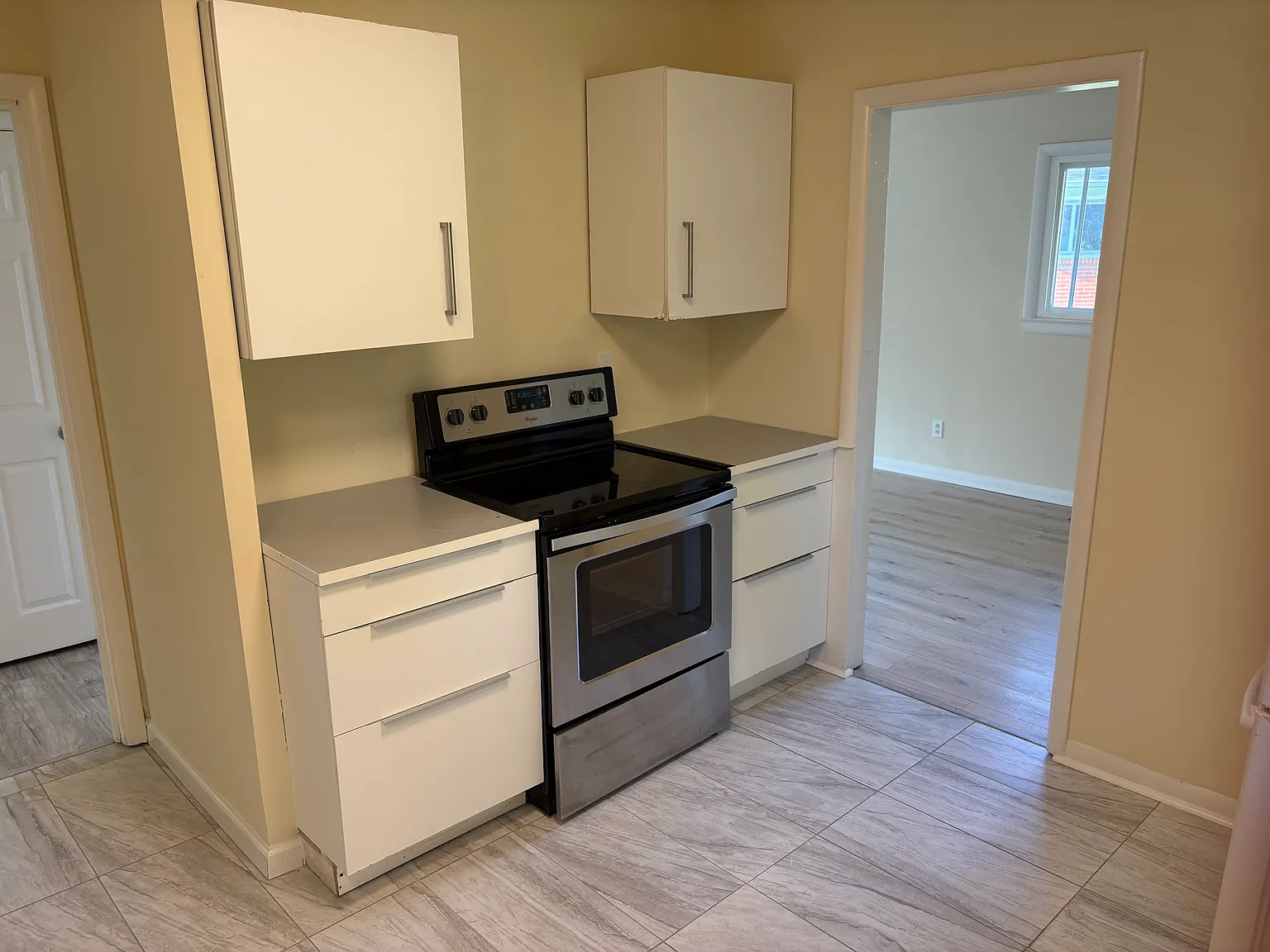 3 bed, 1236 sqft, $1,650 — Photo 1