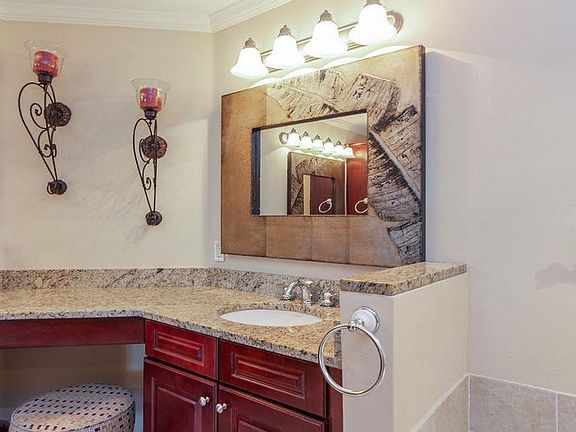 5th image of 770 Harbor Blvd Unit 2D