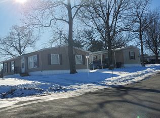 21232 Lake View Estates Dr, Warrenton, MO 63383