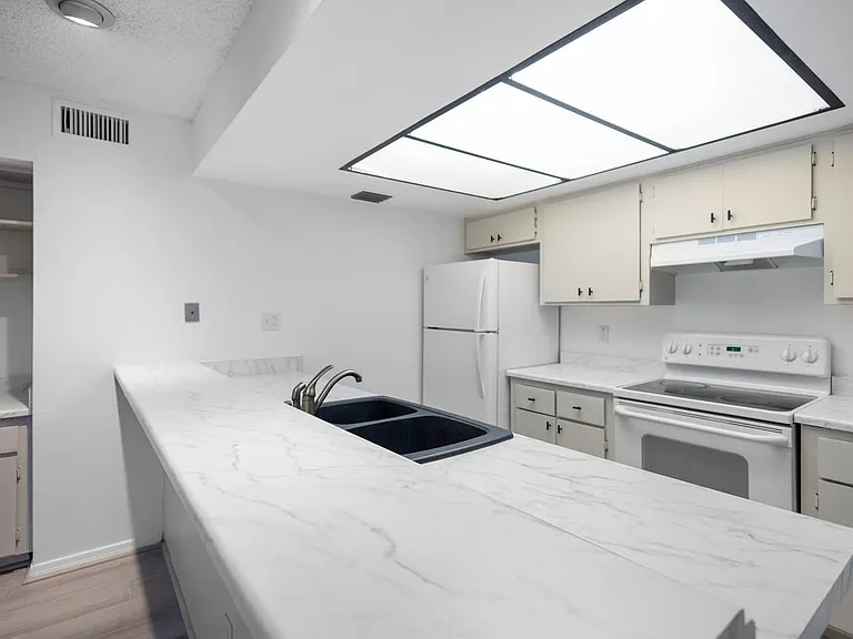 1920 W Lindner Ave #234 — Photo 6