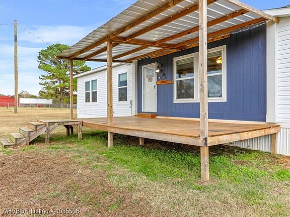 4th image of 19249 Crossroads