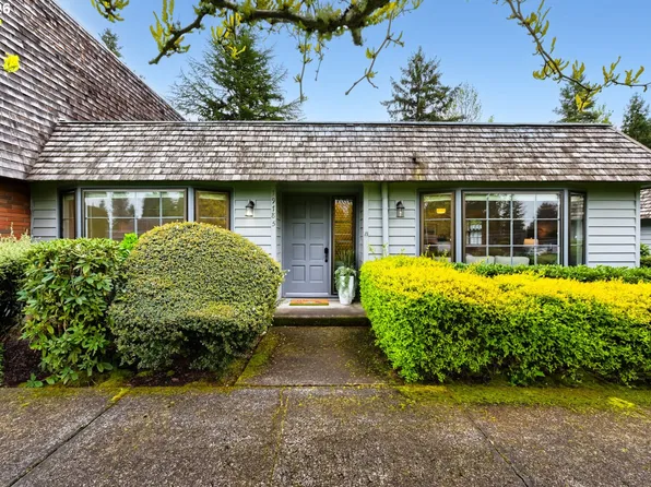 19785 NW Rock Creek Dr, Portland, OR 97229